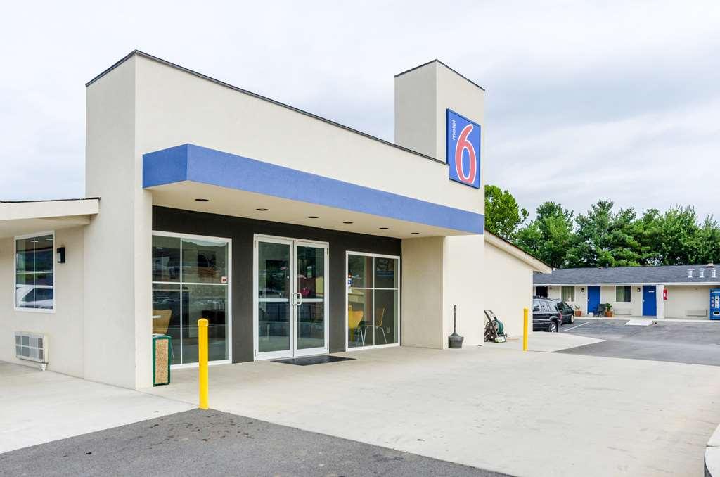 Motel 6 Troutville, Va Exteriér fotografie