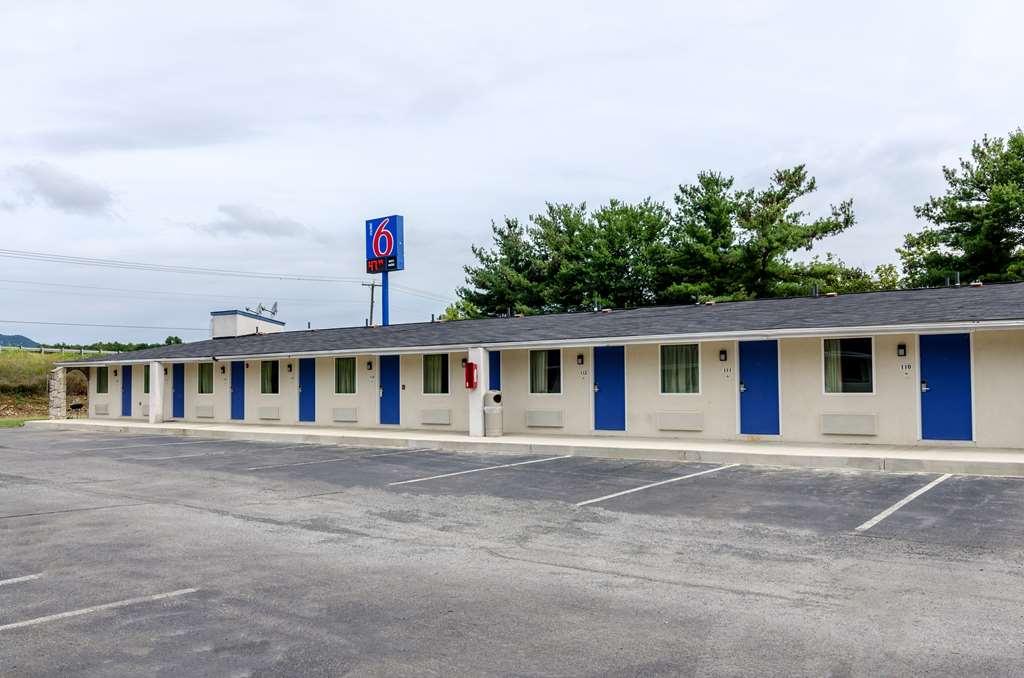 Motel 6 Troutville, Va Exteriér fotografie